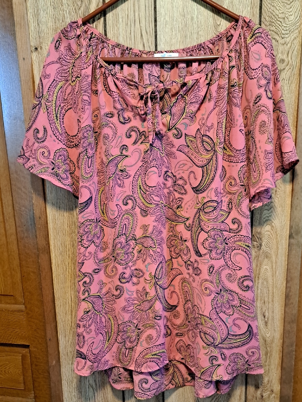 Maurices Pink Paisley Tie-Front Short Sleeve Blouse. Size 3